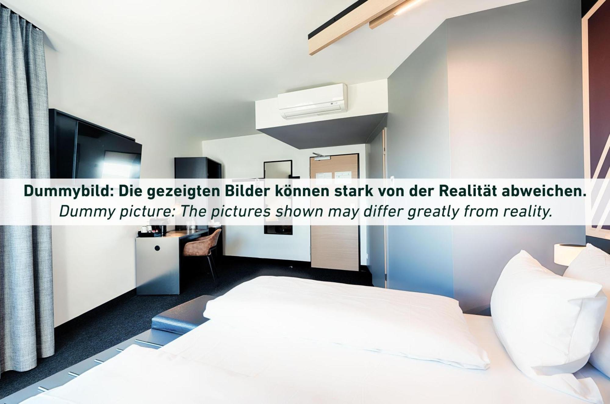 B&B Hotel Wismar Bagian luar foto