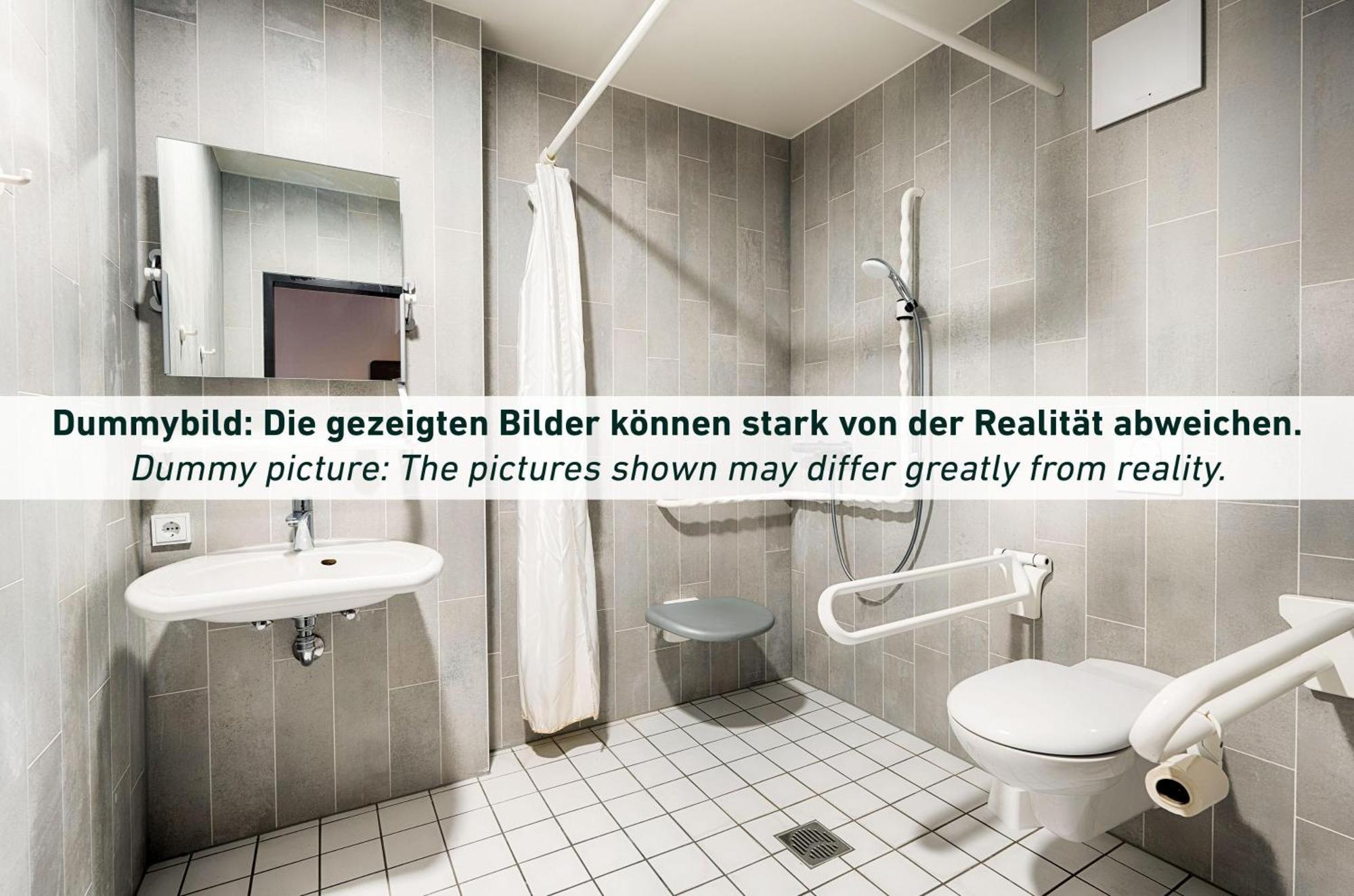 B&B Hotel Wismar Bagian luar foto