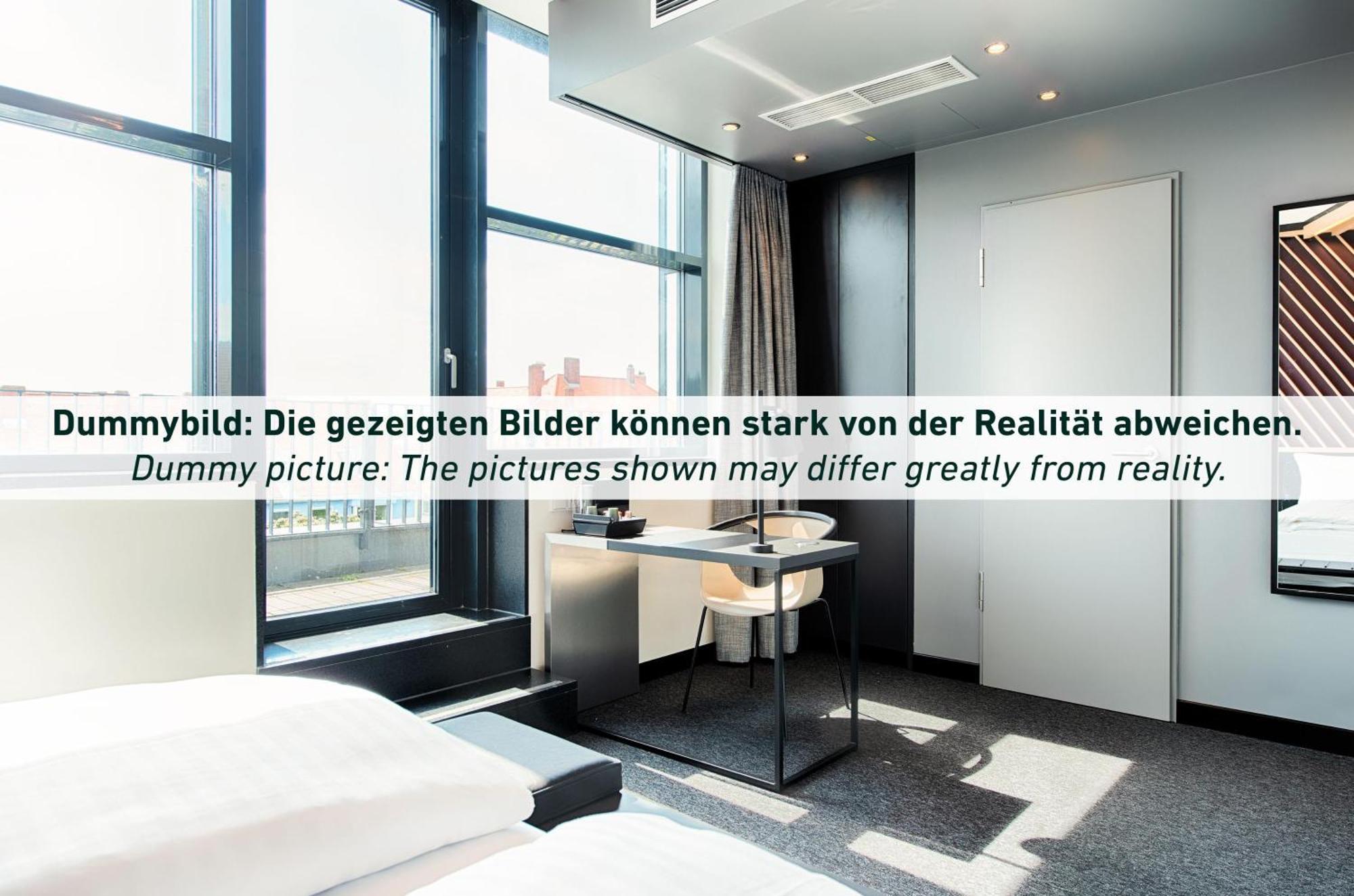 B&B Hotel Wismar Bagian luar foto