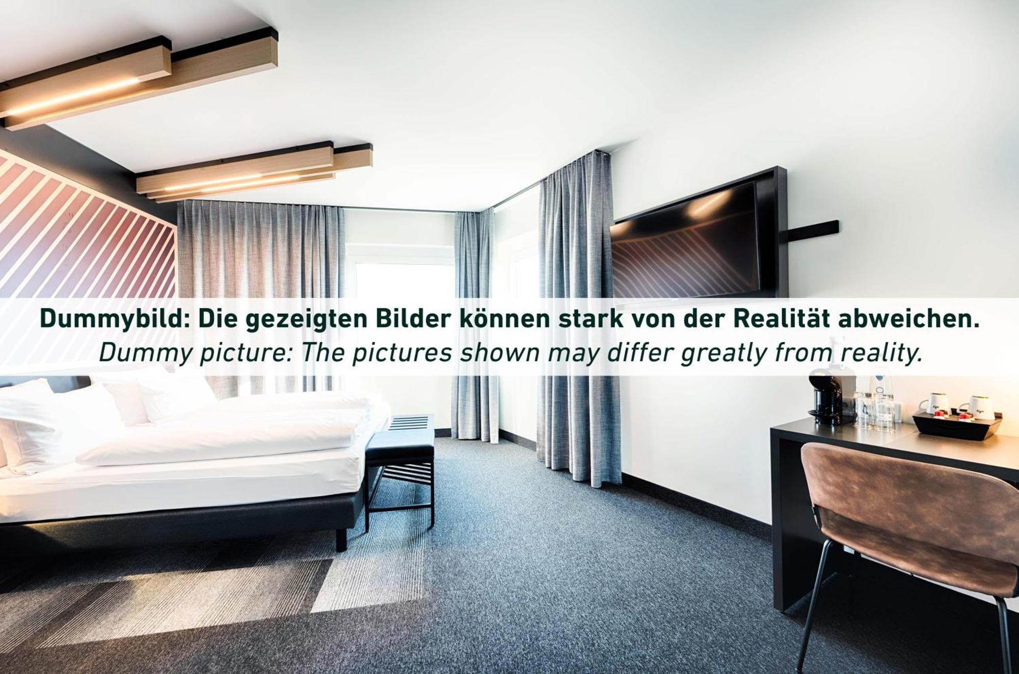 B&B Hotel Wismar Bagian luar foto