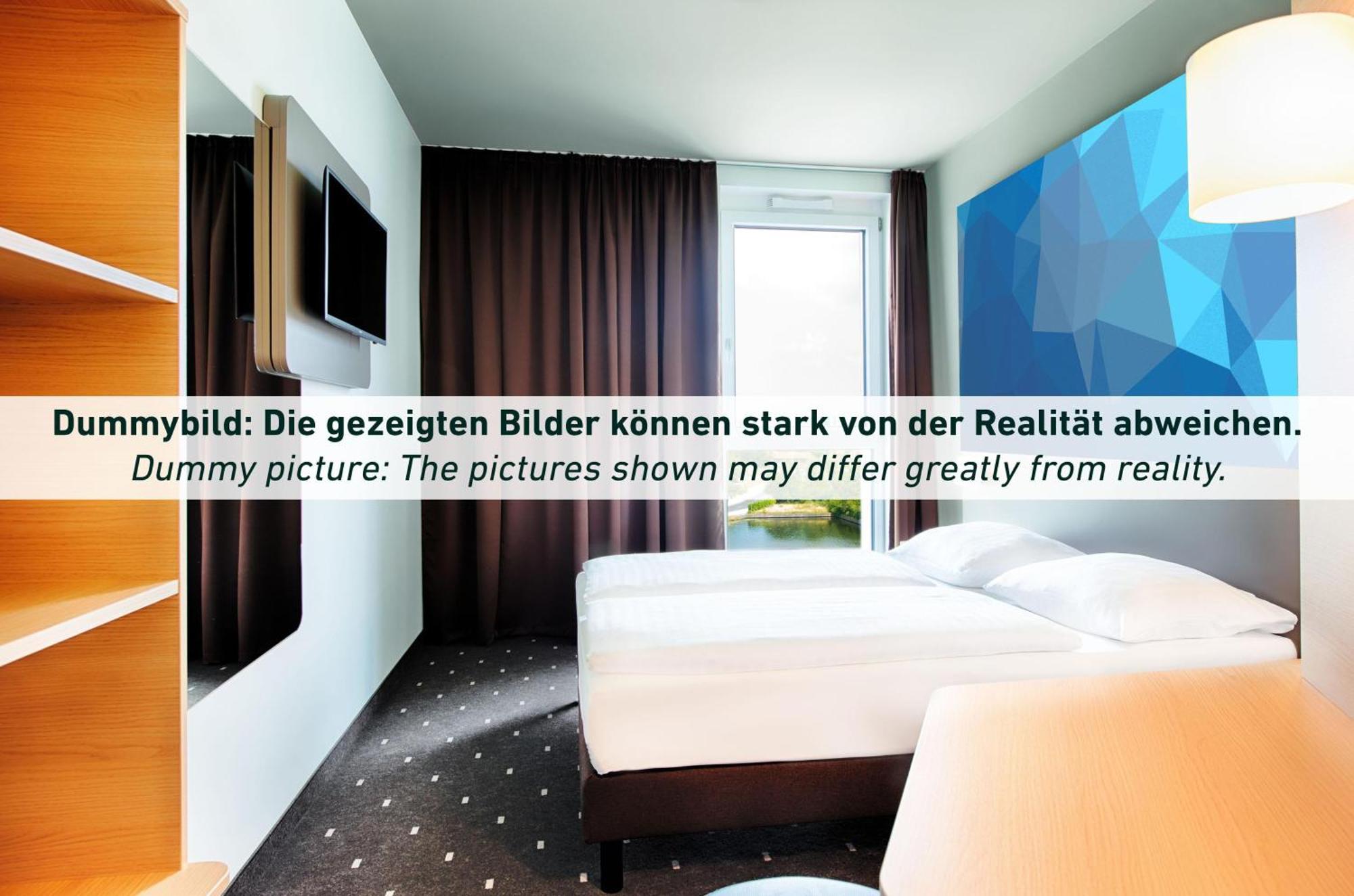 B&B Hotel Wismar Bagian luar foto